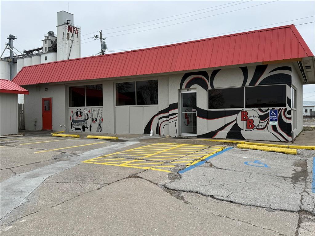 Listing Photo MLS #HMS2605541