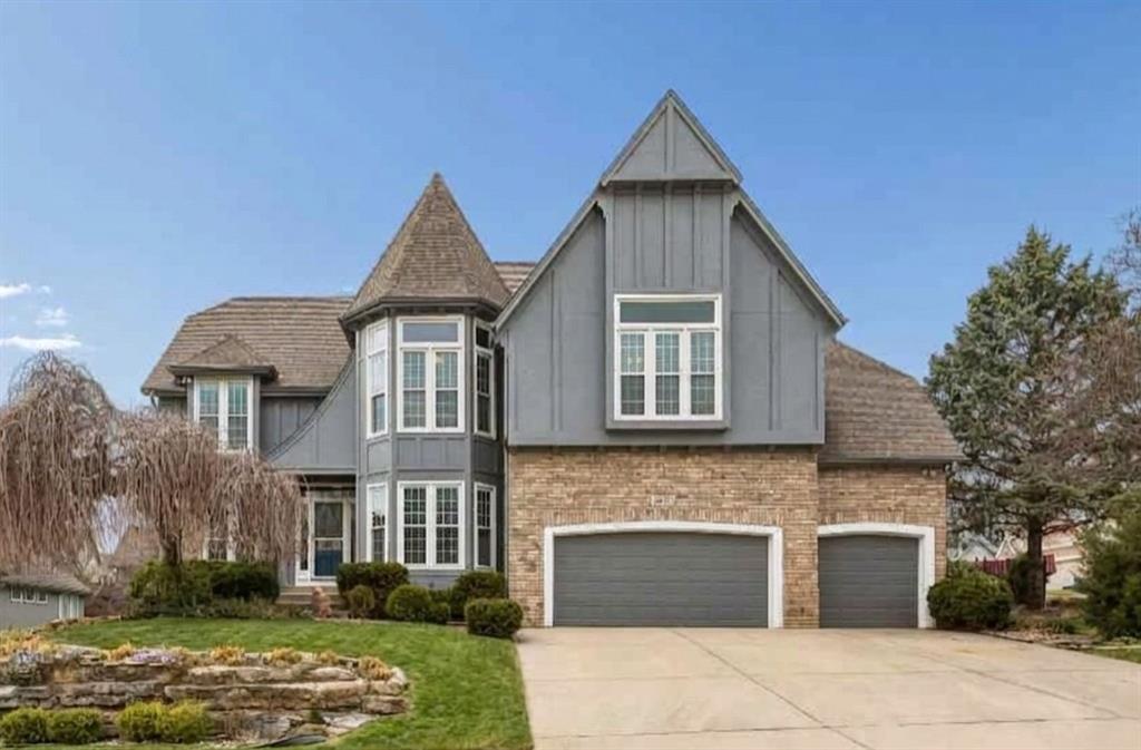 Listing Photo MLS #HMS2605637