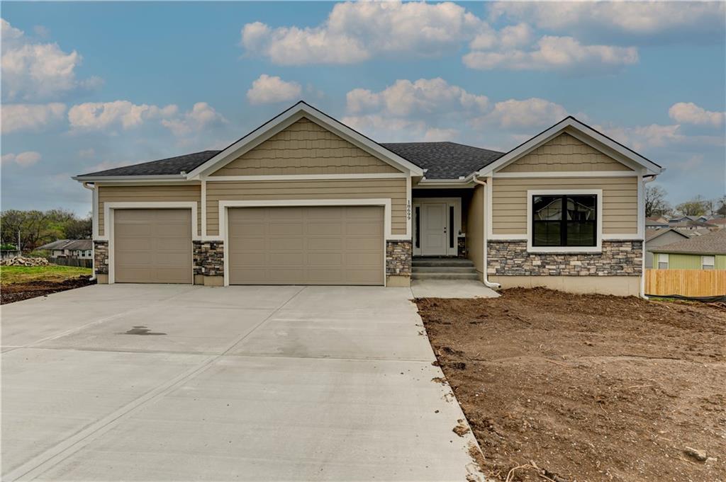 Listing Photo MLS #HMS2605928