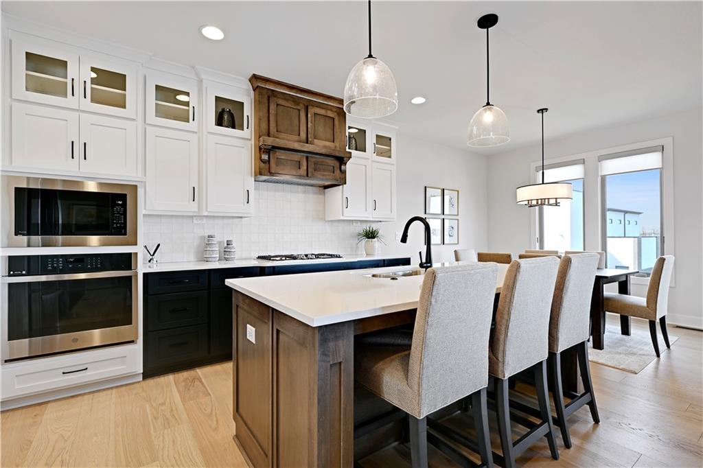 Listing Photo MLS #HMS2606210