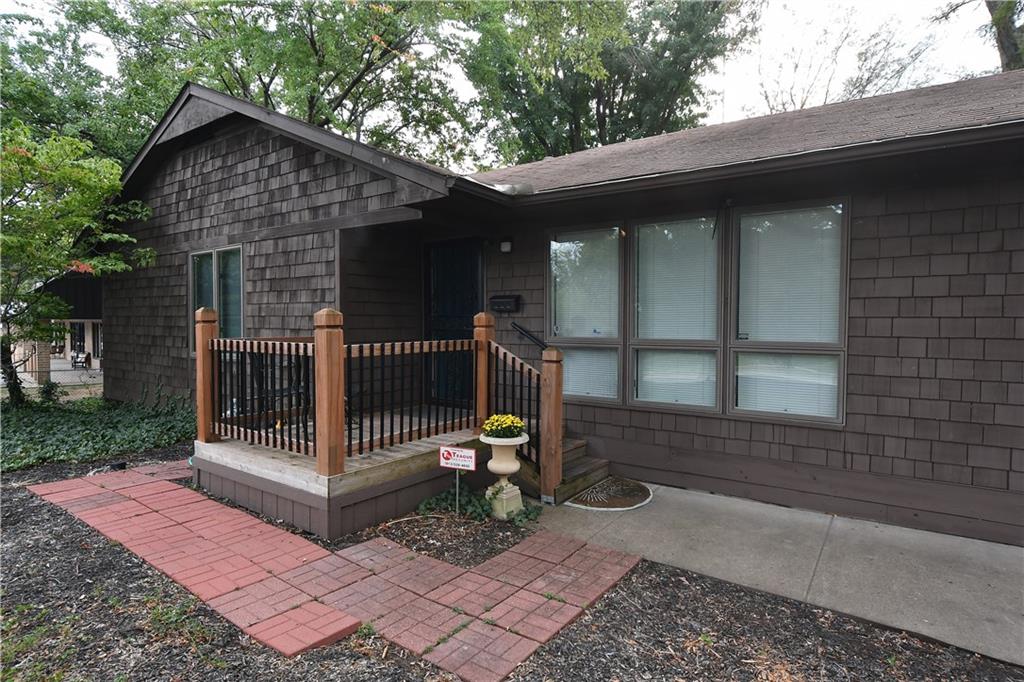 Listing Photo MLS #HMS2606393