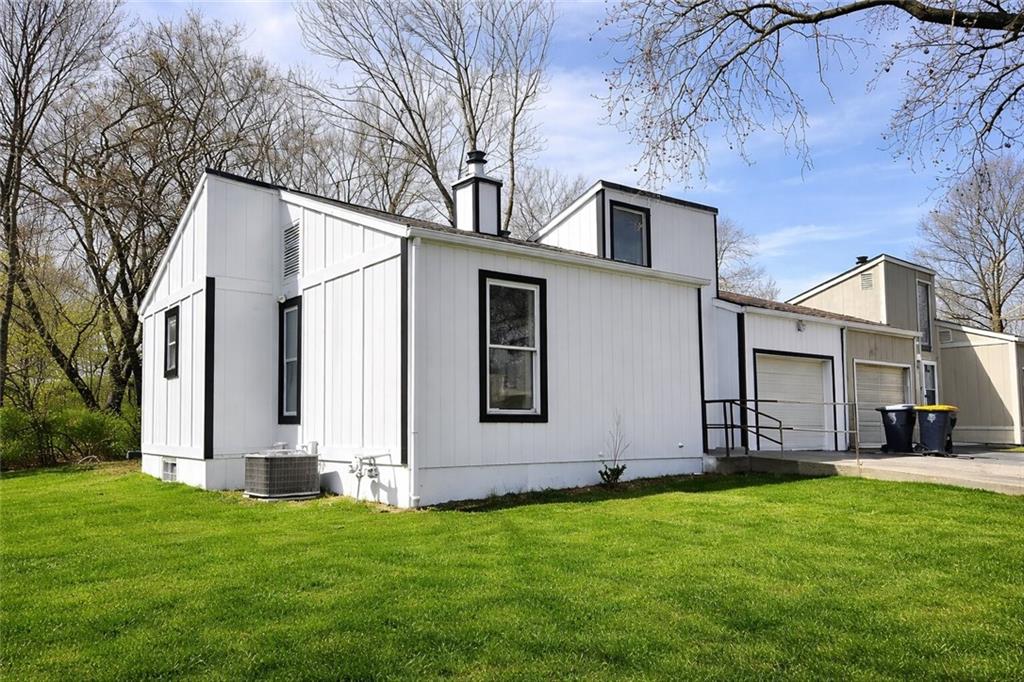 Listing Photo MLS #HMS2606797