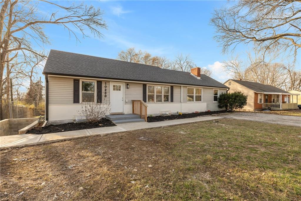 Listing Photo MLS #HMS2608383