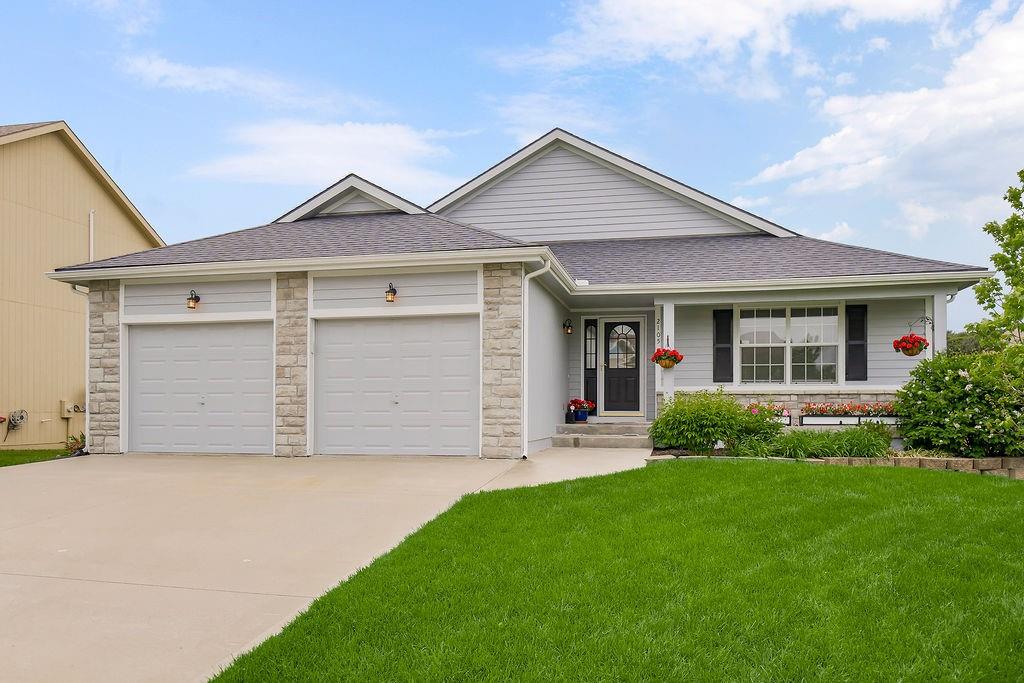 Listing Photo MLS #HMS2609581