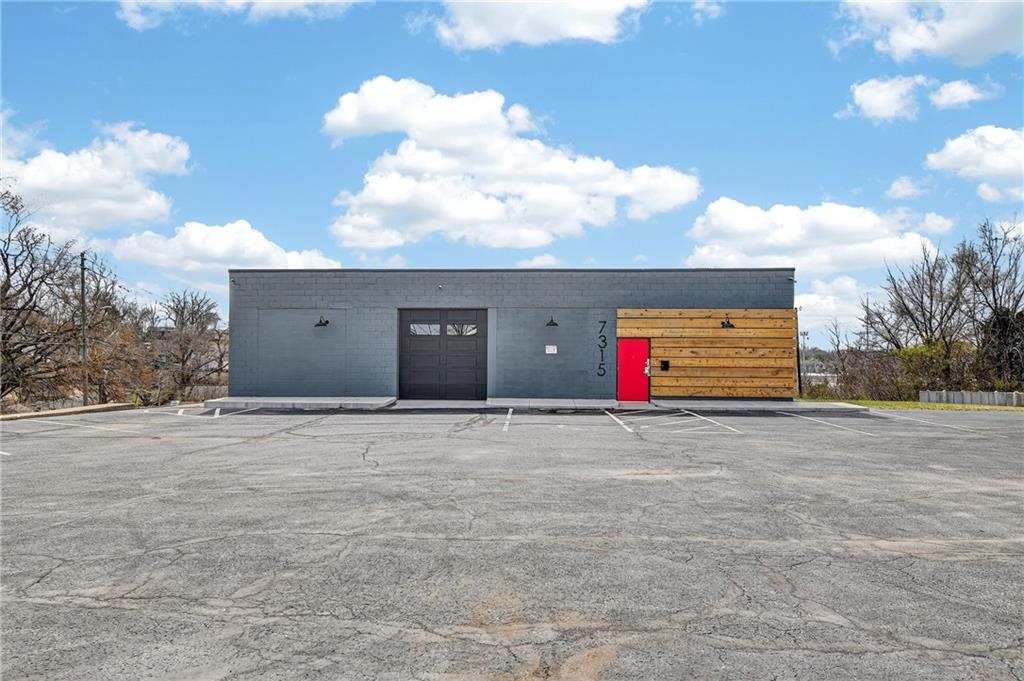 Listing Photo MLS #HMS2610204