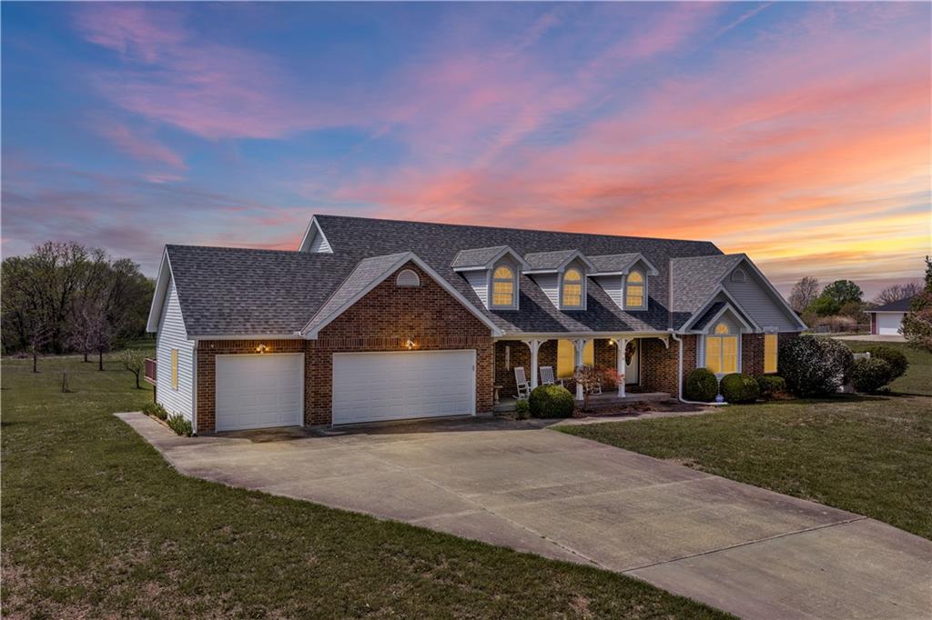 Listing Photo MLS #HMS2610420