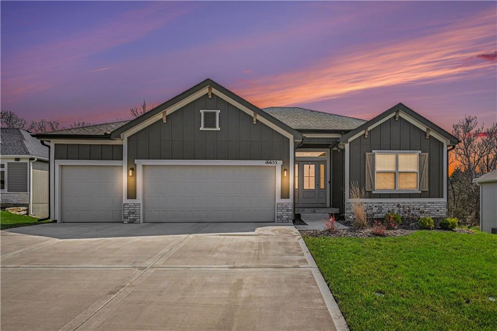 Listing Photo MLS #HMS2610610