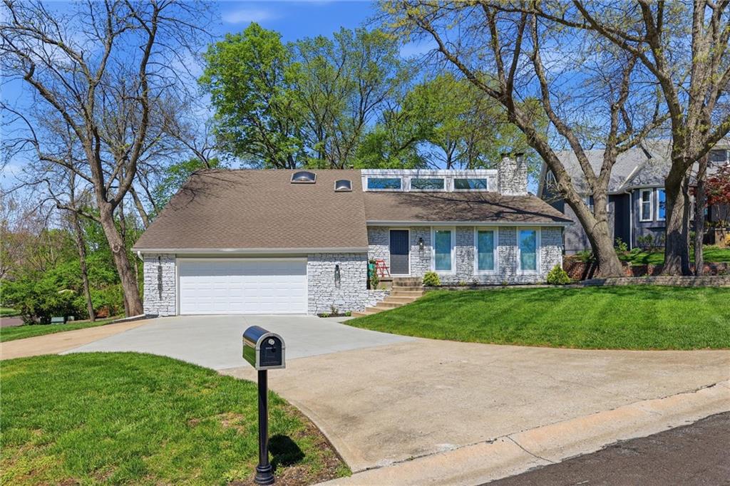 Listing Photo MLS #HMS2611920