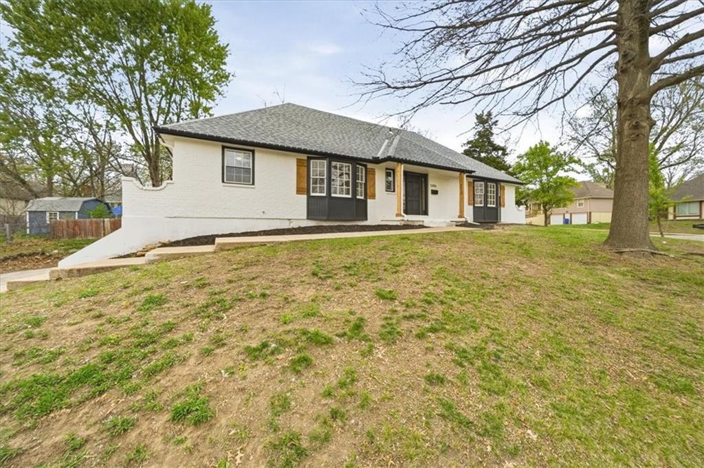 Listing Photo MLS #HMS2612504