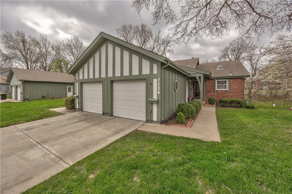 Listing Photo MLS #HMS2614216