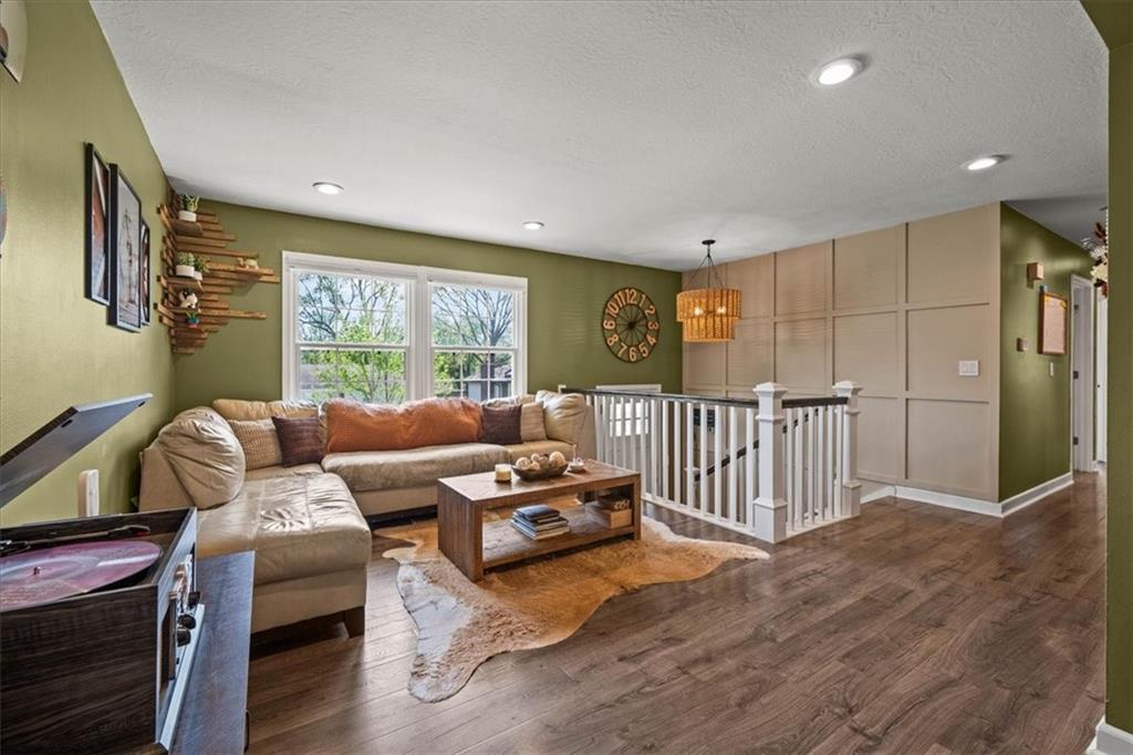 Listing Photo MLS #HMS2614437