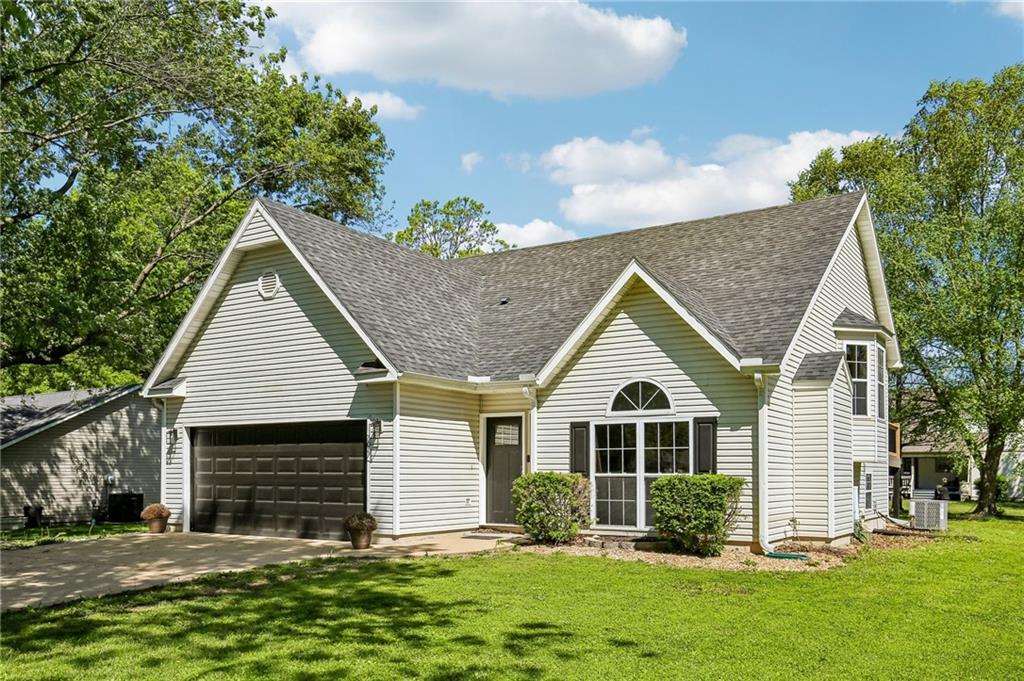 Listing Photo MLS #HMS2615549