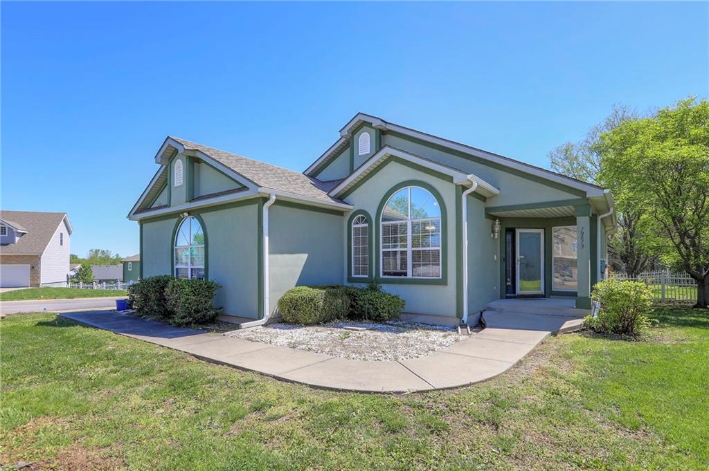 Listing Photo MLS #HMS2615852