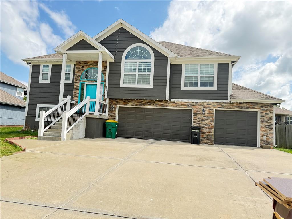 Listing Photo MLS #HMS2617124