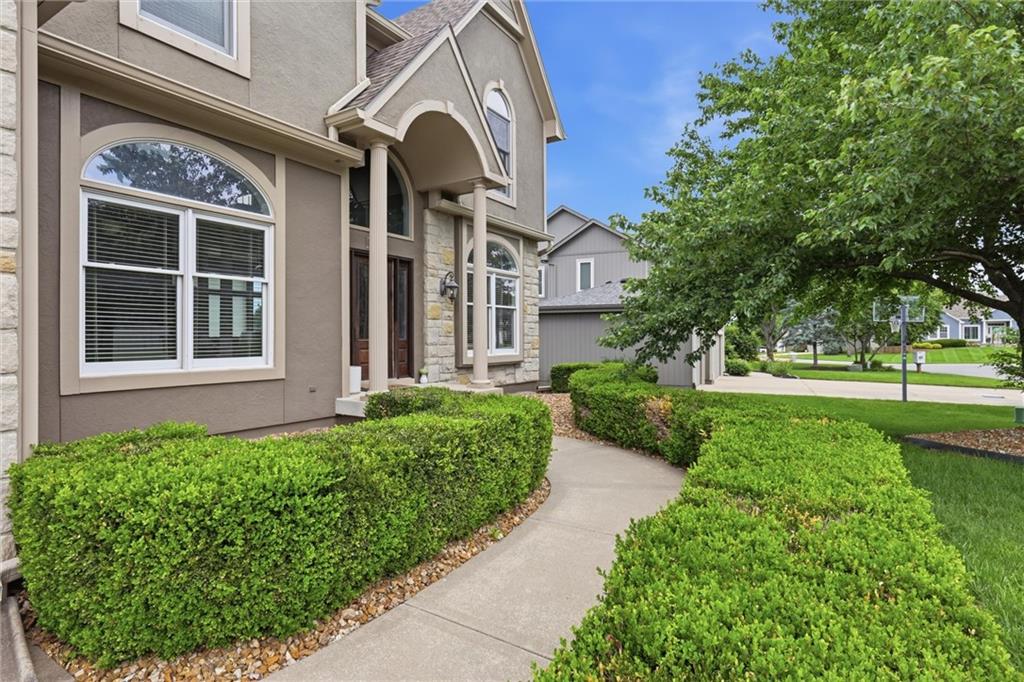 Listing Photo MLS #HMS2622657