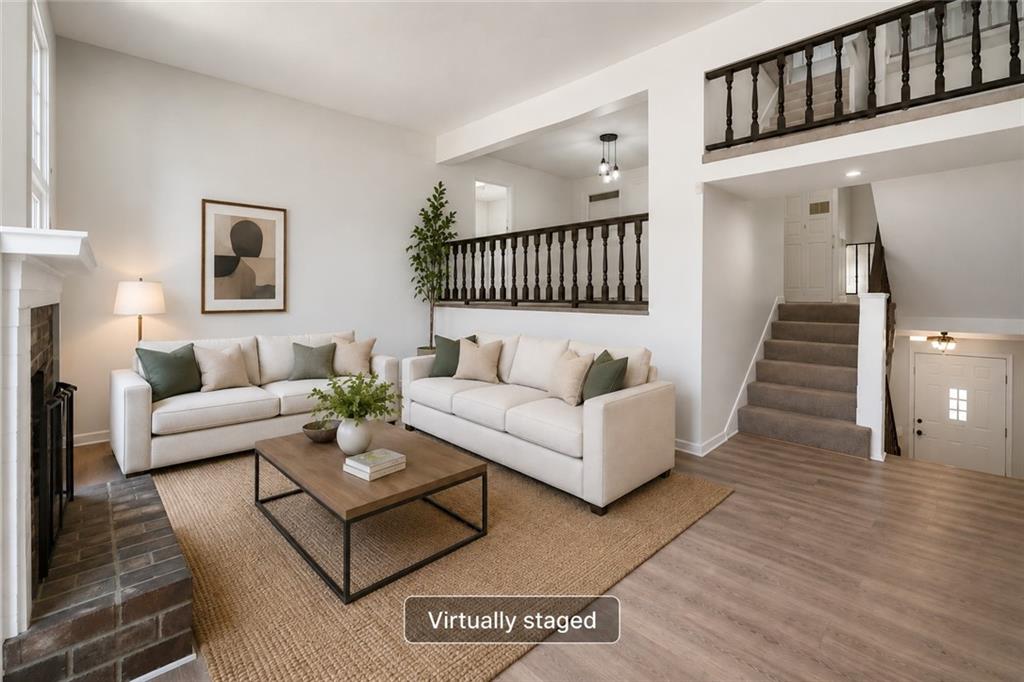 Listing Photo MLS #HMS2622880