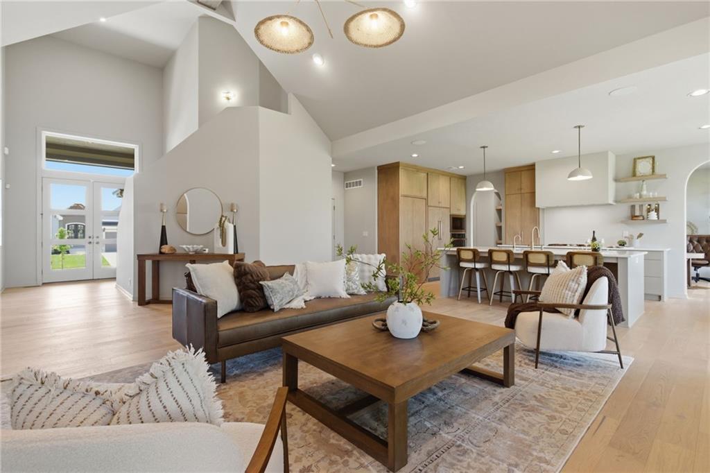 Listing Photo MLS #HMS2623237