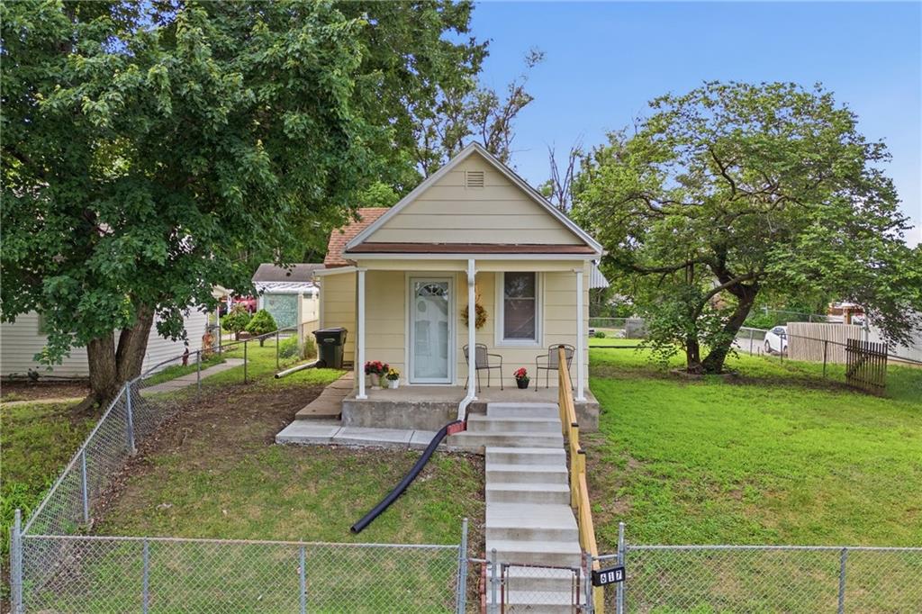 Listing Photo MLS #HMS2623860