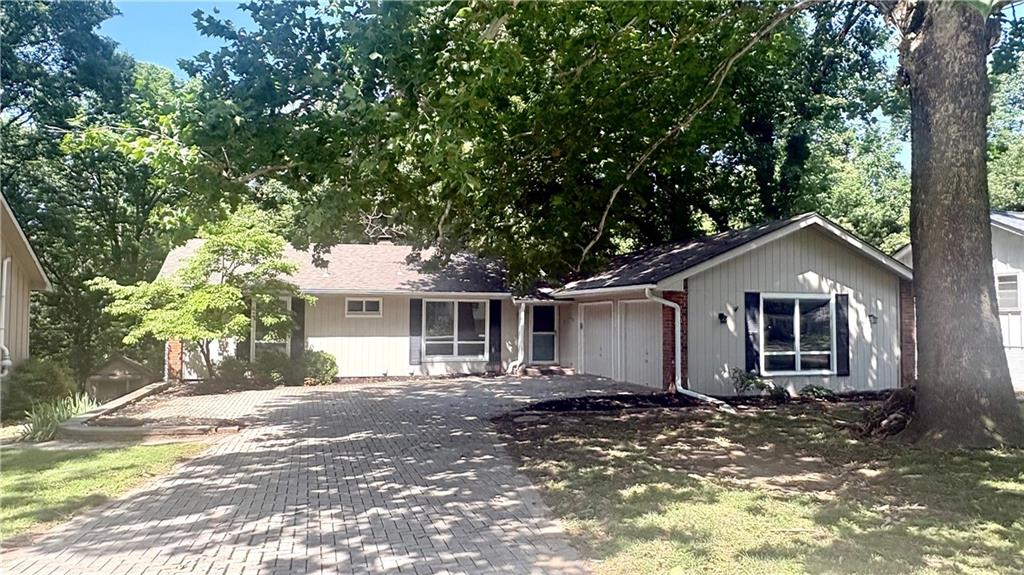 Listing Photo MLS #HMS2624537