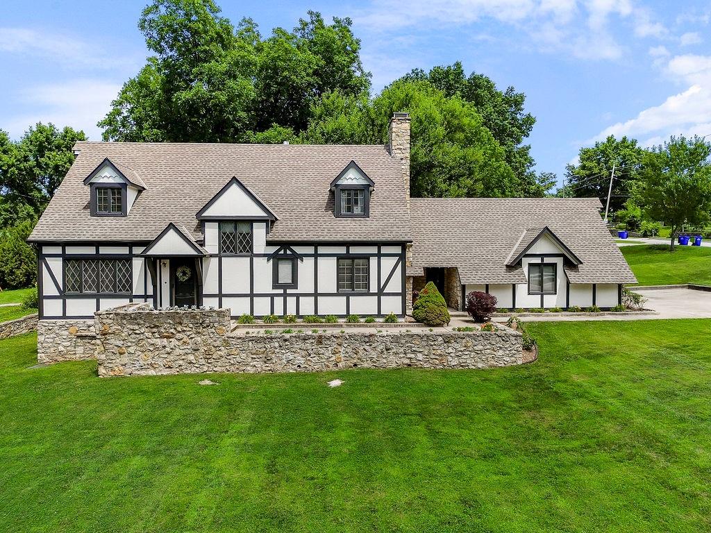 Listing Photo MLS #HMS2625431