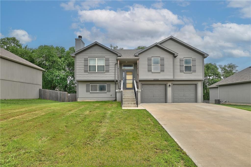 Listing Photo MLS #HMS2625806