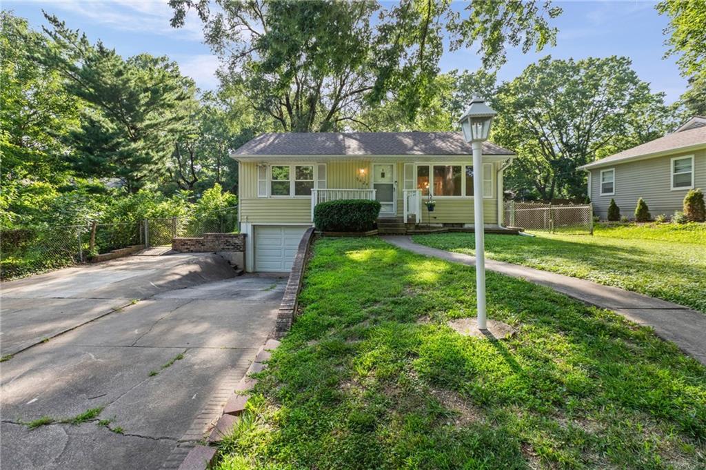Listing Photo MLS #HMS2627138