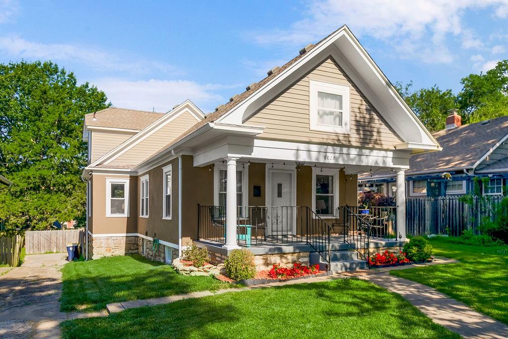 Listing Photo MLS #HMS2627238