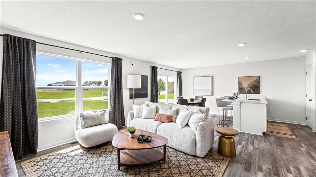 Listing Photo MLS #HMS2627328
