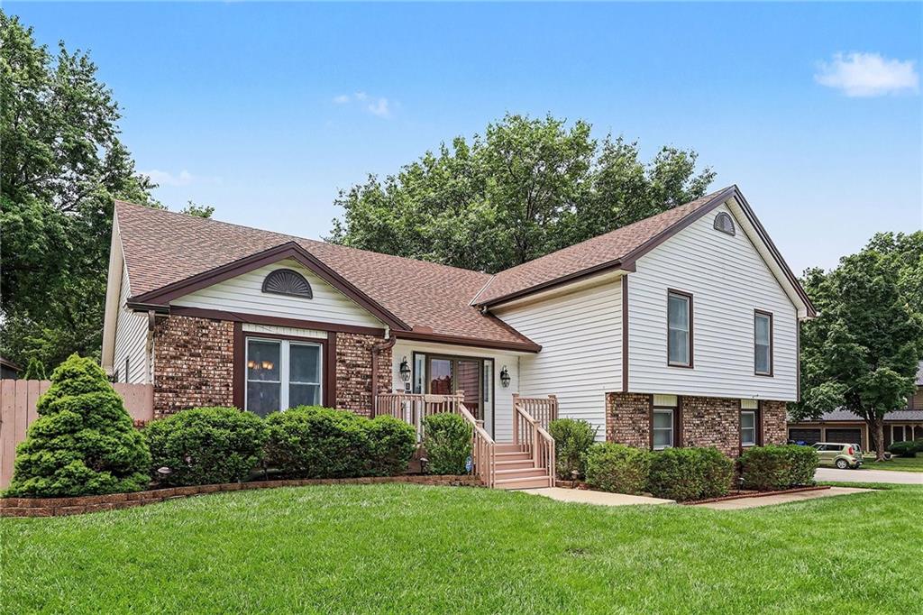 Listing Photo MLS #HMS2627977