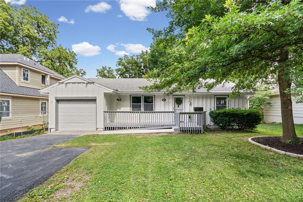 Listing Photo MLS #HMS2628191