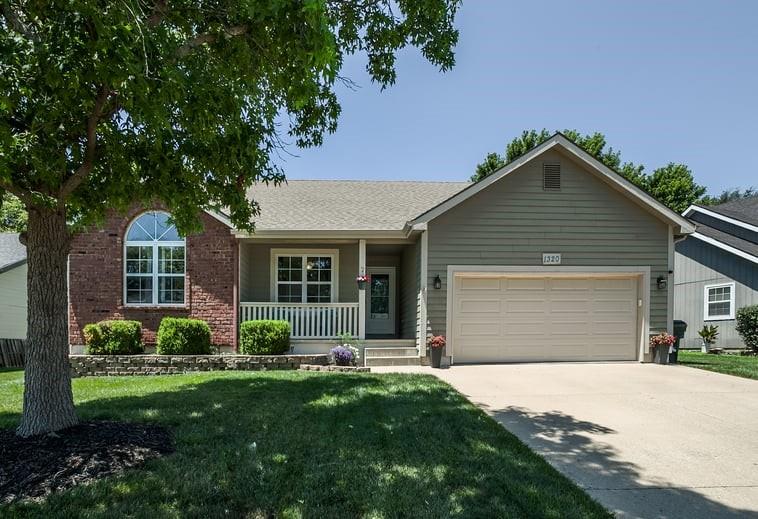 Listing Photo MLS #HMS2629409