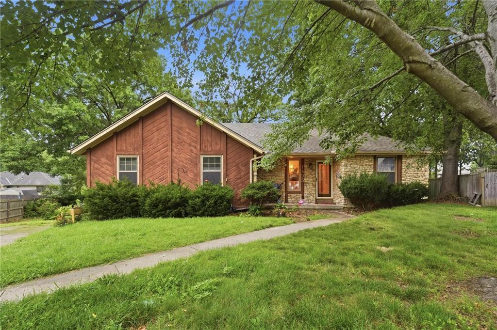 Listing Photo MLS #HMS2630351