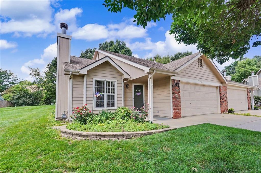 Listing Photo MLS #HMS2630415