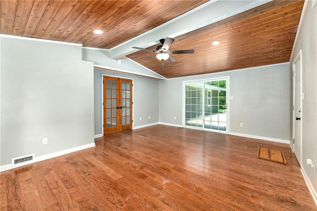 Listing Photo MLS #HMS2630922