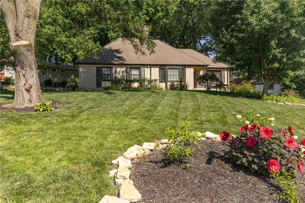 Listing Photo MLS #HMS2631713