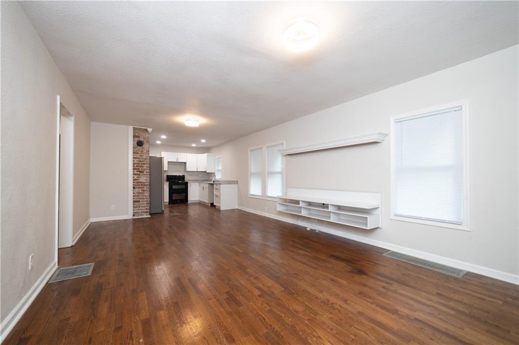 Listing Photo MLS #HMS2631874