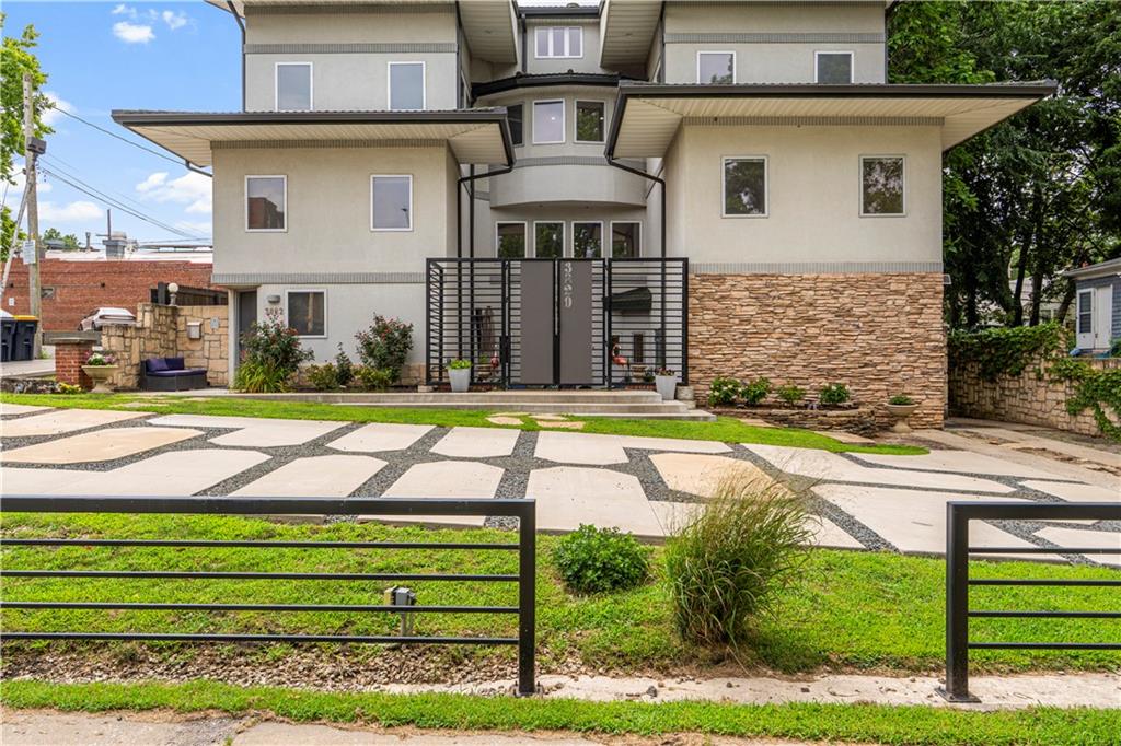 Listing Photo MLS #HMS2634117