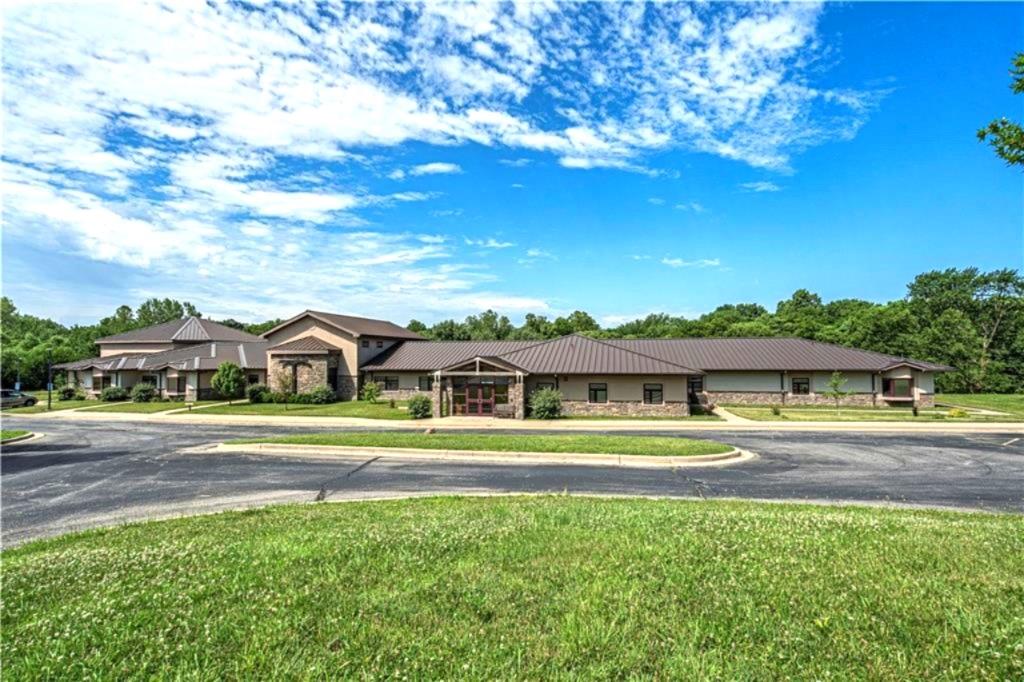 Listing Photo MLS #HMS2634165