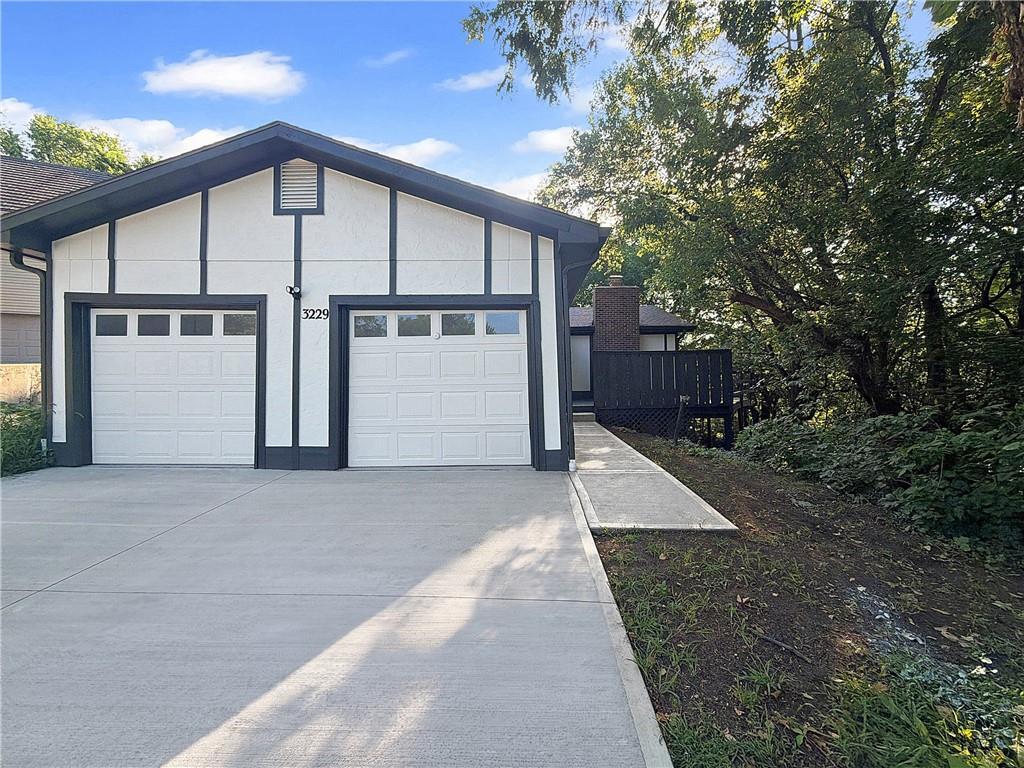 Listing Photo MLS #HMS2634304