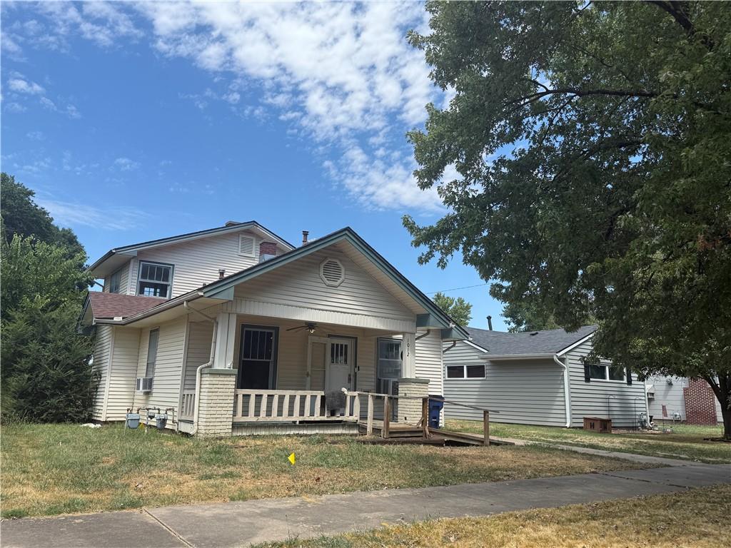 Listing Photo MLS #HMS2635833
