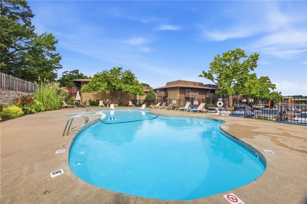 Listing Photo MLS #HMS2636055