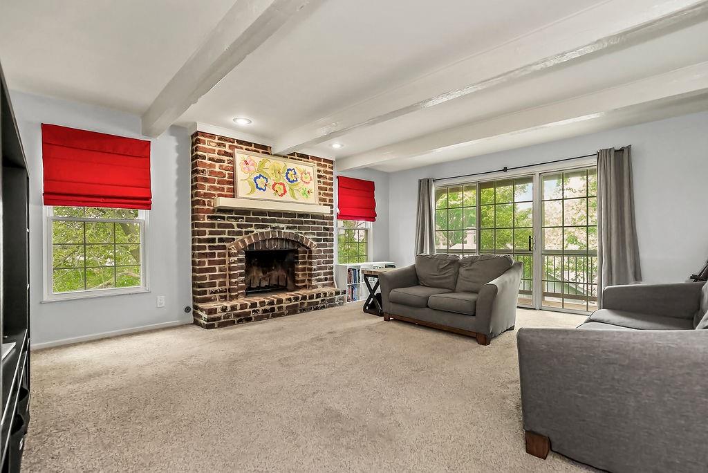 Listing Photo MLS #HMS2636304