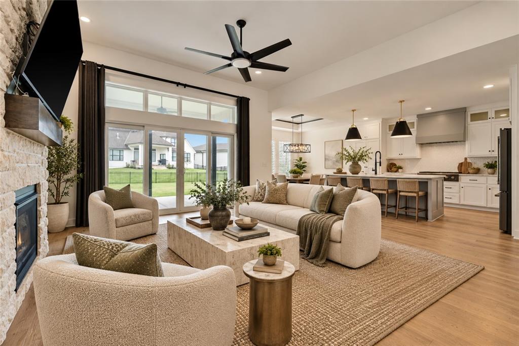 Listing Photo MLS #HMS2637534