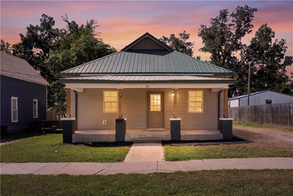 Listing Photo MLS #HMS2637580