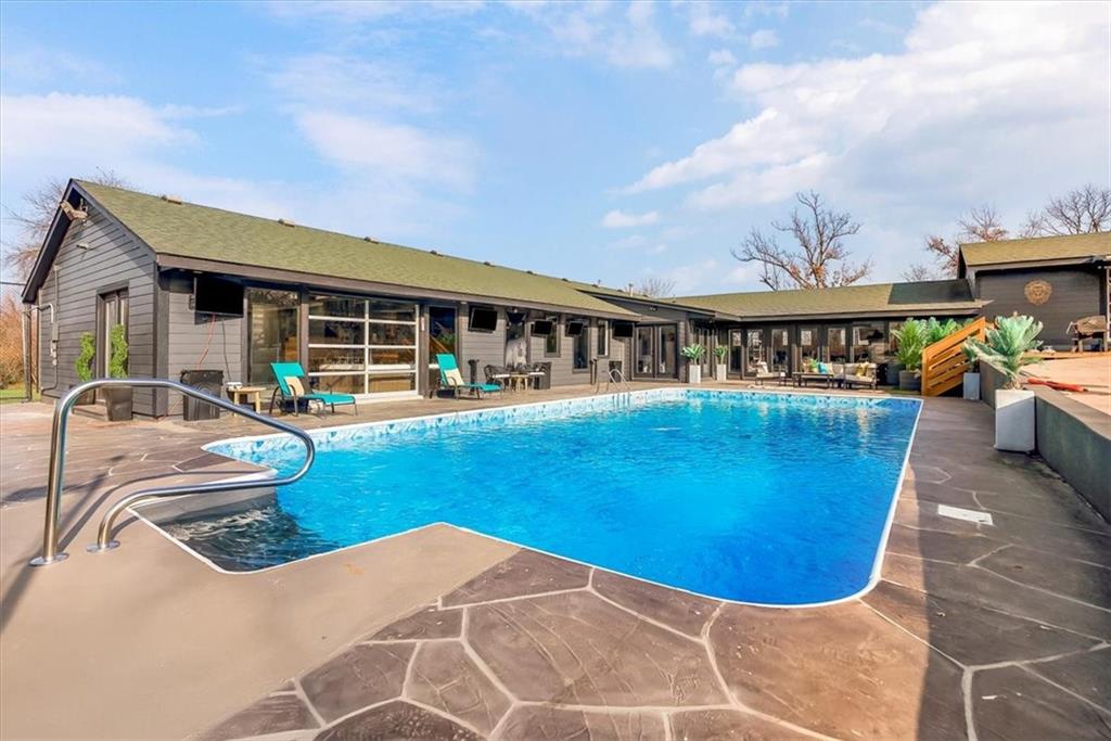 Listing Photo MLS #HMS2637737