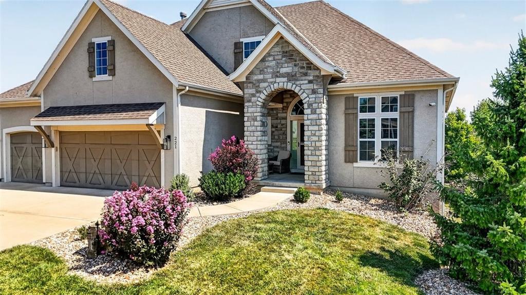Listing Photo MLS #HMS2637900