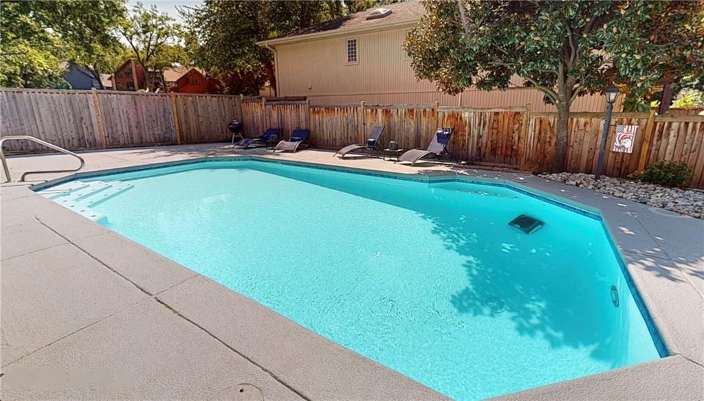 Listing Photo MLS #HMS2638003