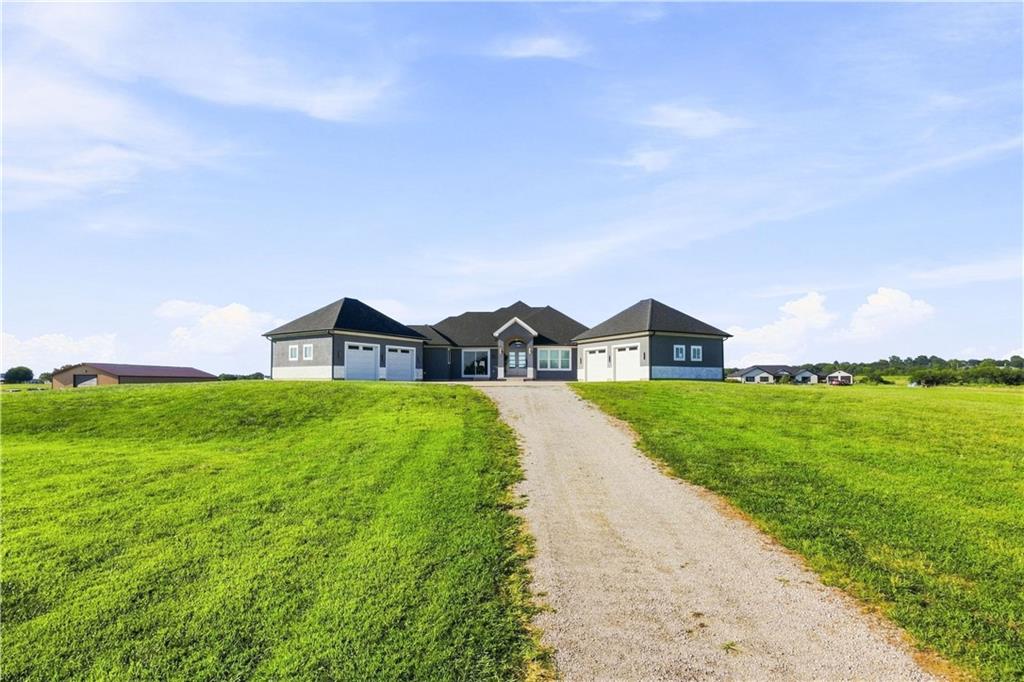 Listing Photo MLS #HMS2638216