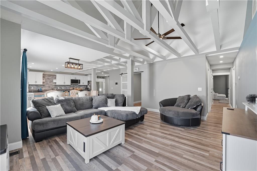 Listing Photo MLS #HMS2639419