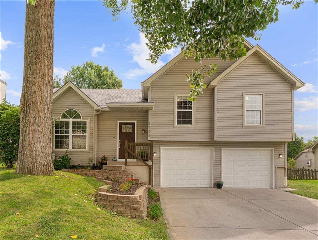 Listing Photo MLS #HMS2639575